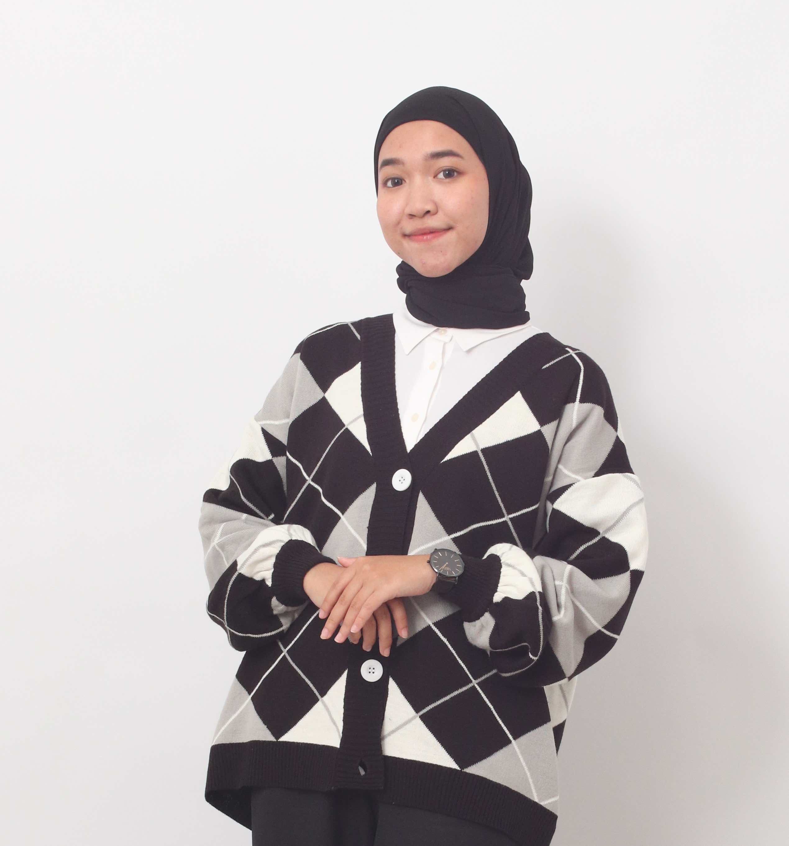 Elvina Lyonita Saputri