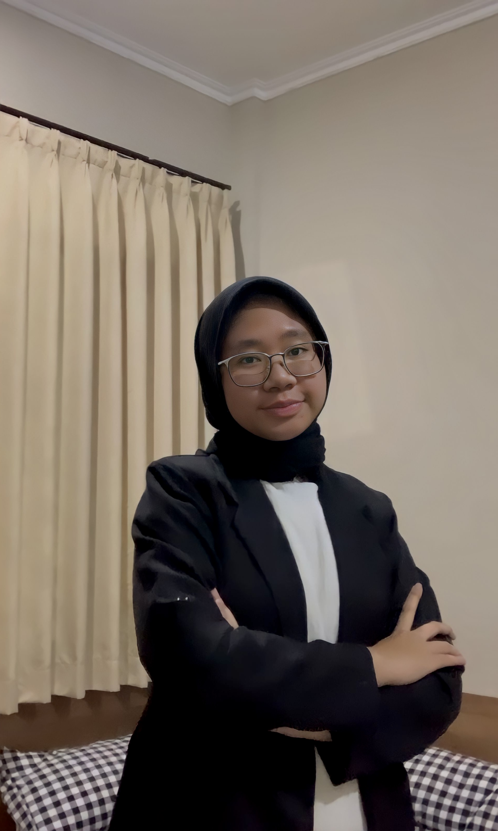 Aulyaa’a Gemallah Sari