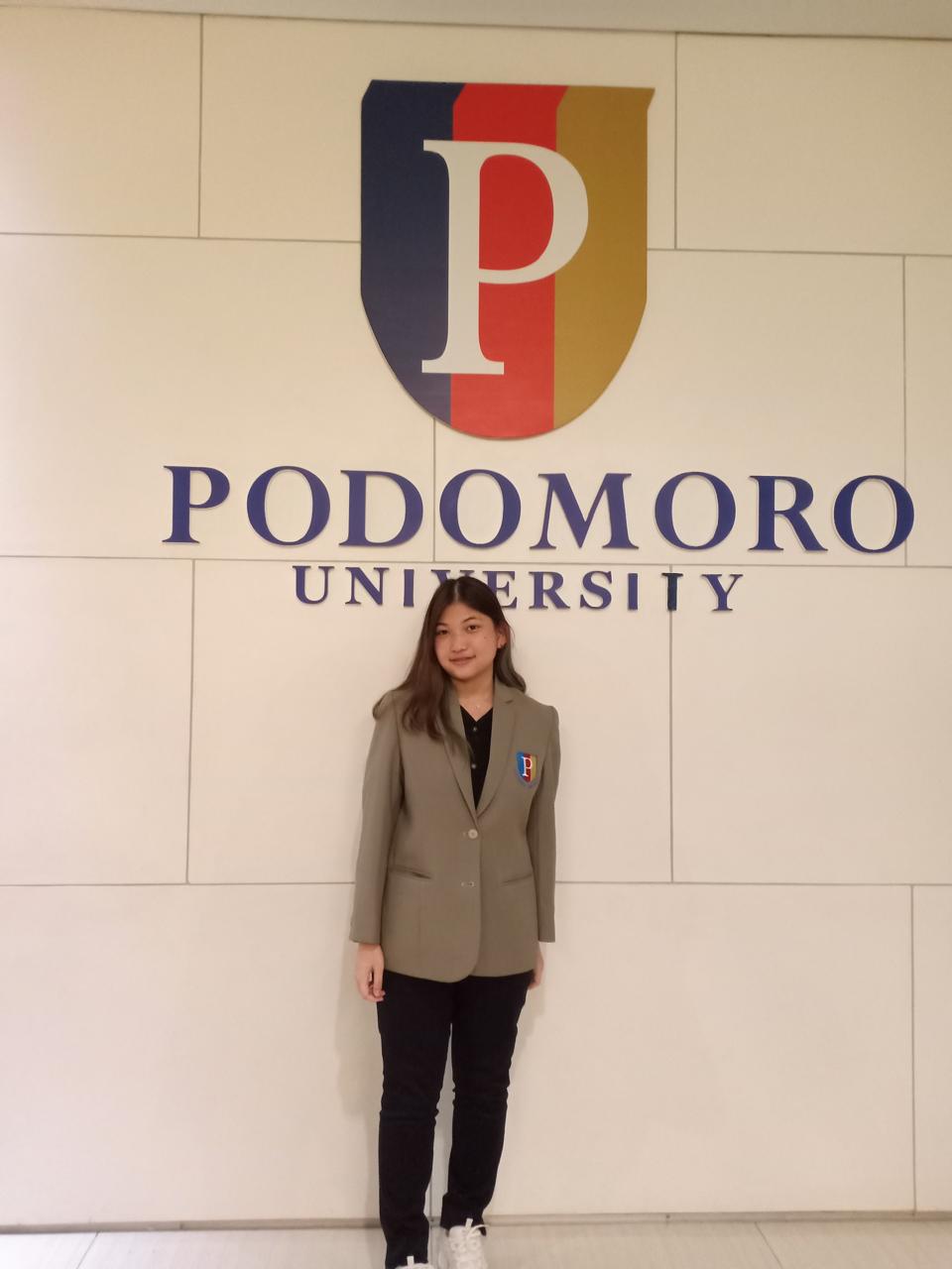 Alexandra Valencia Maharani