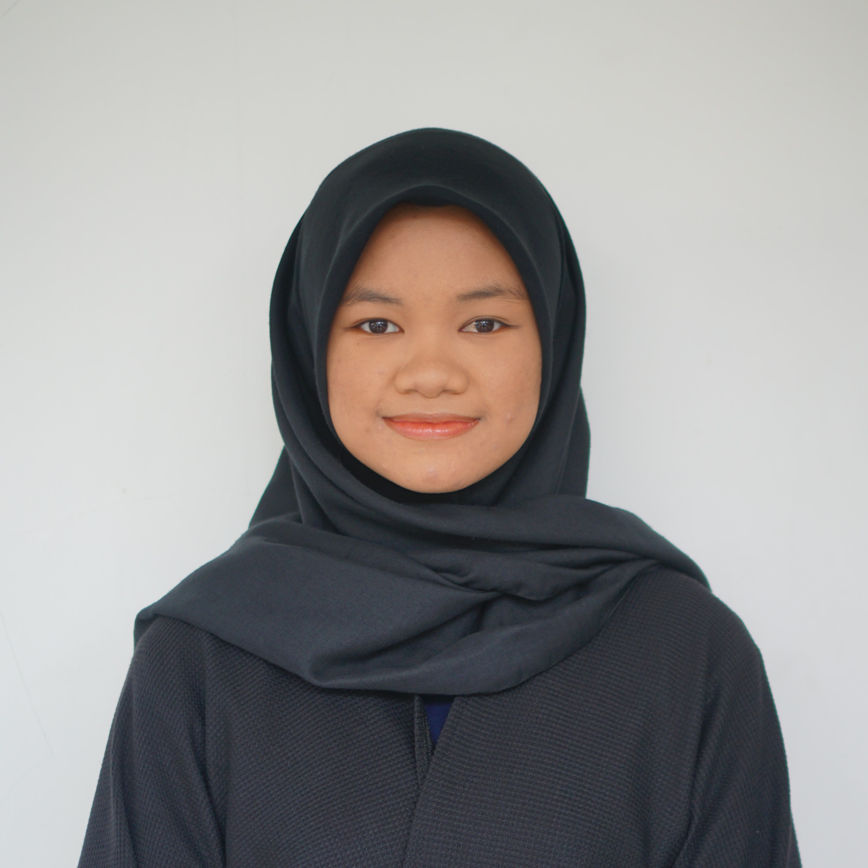 Mahadewi Apriliasih Azizah Nur Sucipto