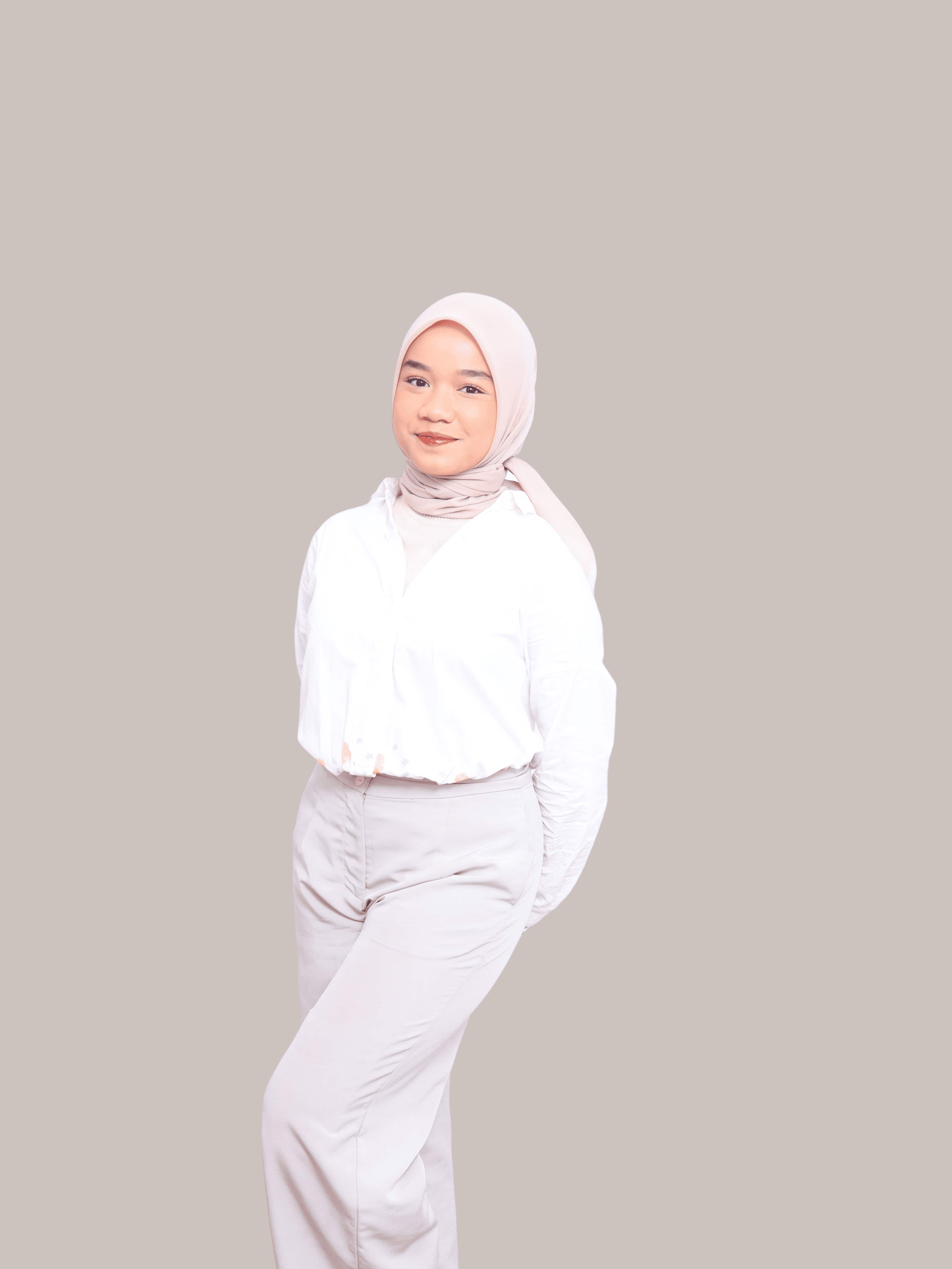 Savina Amira Divanadia