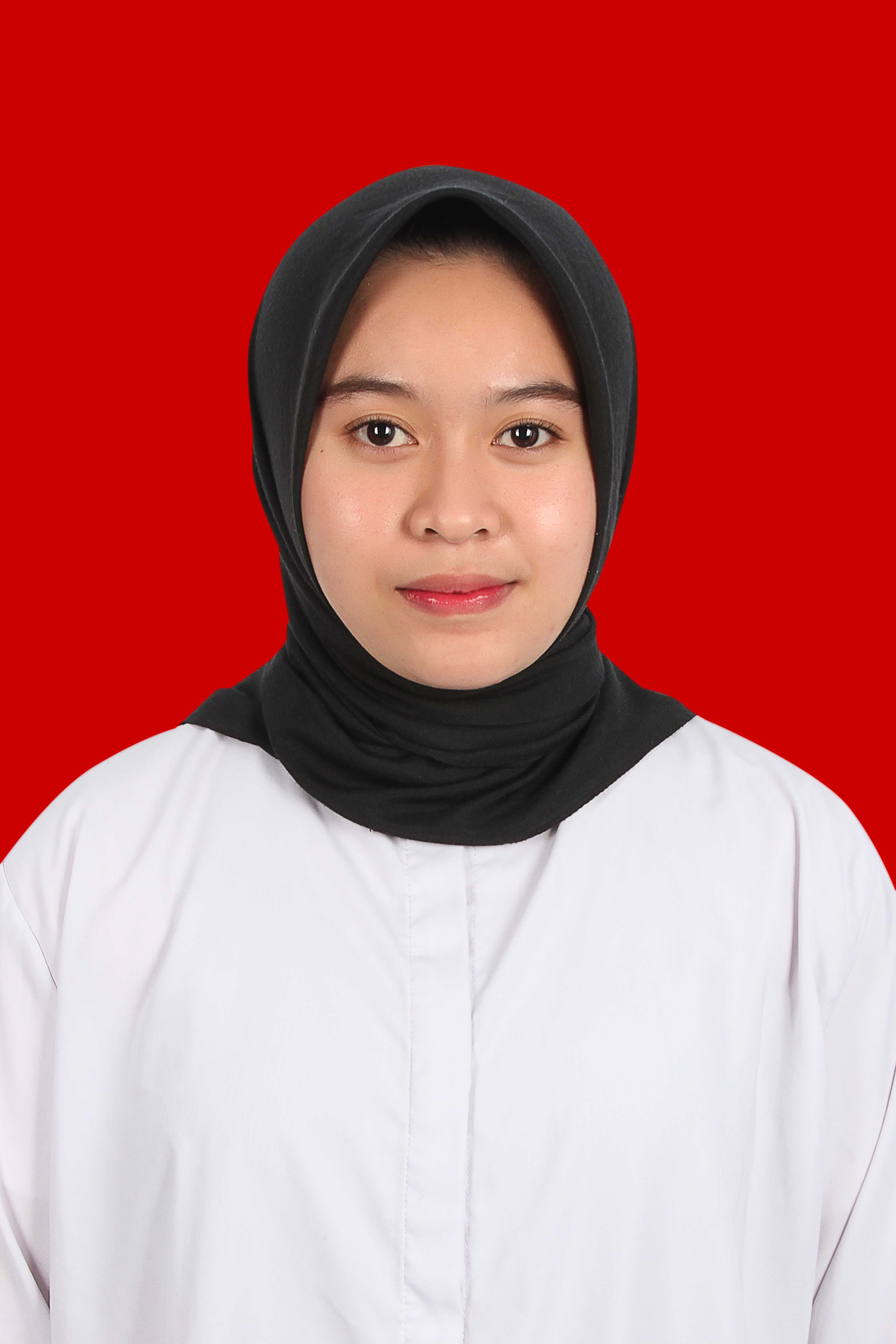 Nadhira Triana Astuty