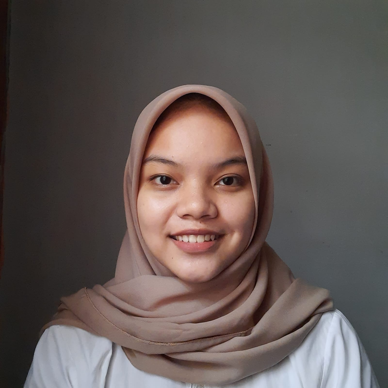 Yella Vinisia Indrawan