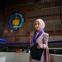 Dinar Hartanti Murdhaningrum